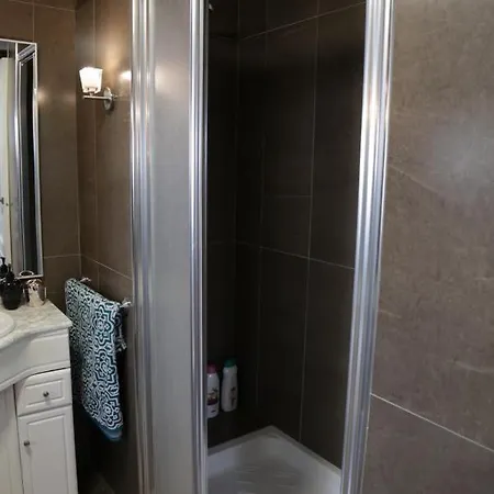 Habitación Con Baño, Cerca De La Playa Habitación en casa particular Sopelana