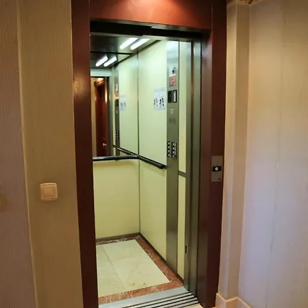 Habitación Con Baño, Cerca De La Playa * Sopelana