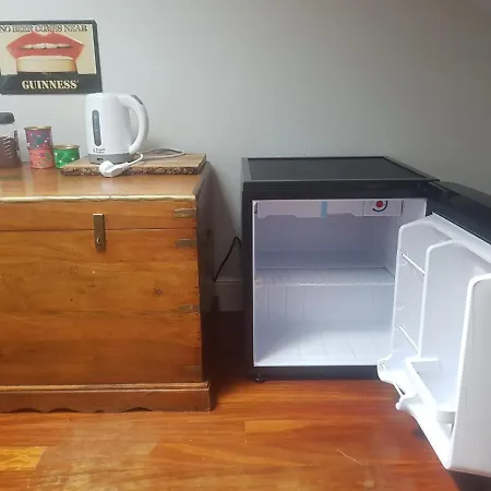 Con Bano, Cerca De La Playa *