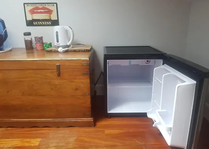 Con Bano, Cerca De La Playa *