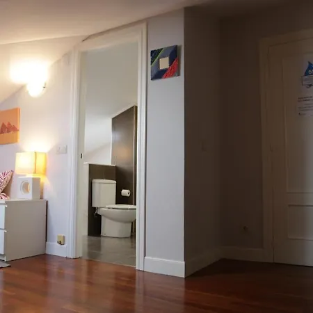 Con Bano, Cerca De La Playa *